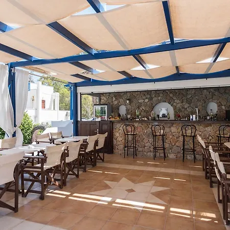 Anezina Villas Aparthotel Perissa (Santorini)